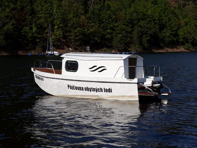Krajánek 670 při plavbě